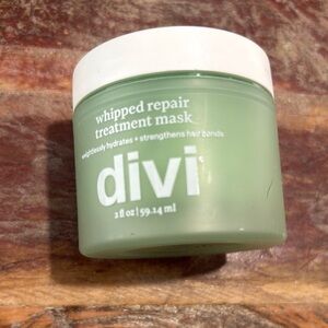 Divi Whipped Repair Treatment Mask